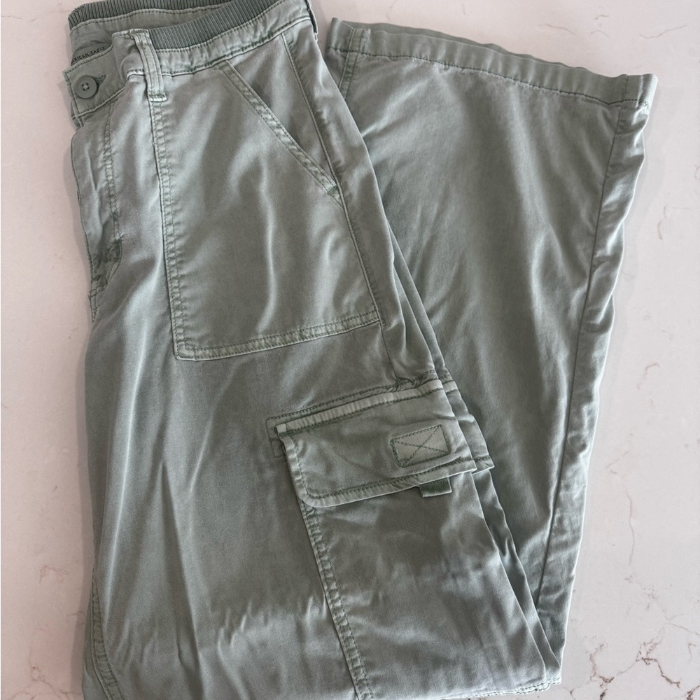 American Eagle Outfitters Green Cargo Pants